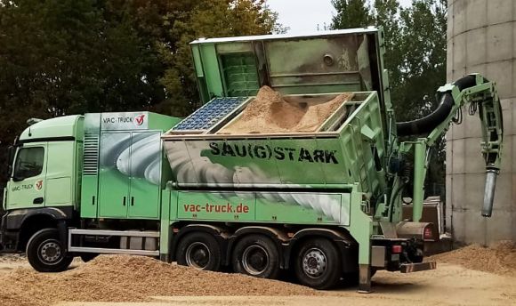 Kanalreinigung und Rohrreinigung Furth i. Wald - Saugarbeiten