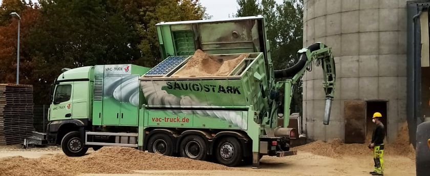 Kanalreinigung und Rohrreinigung Furth im Wald - Saugarbeiten